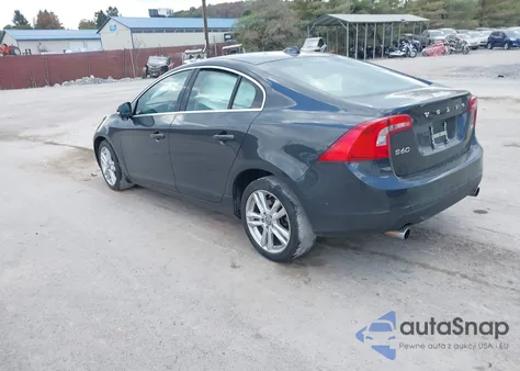 2013 Volvo S60 T5 z USA, uszkodzony, nr VIN YV1612FS4D2227482